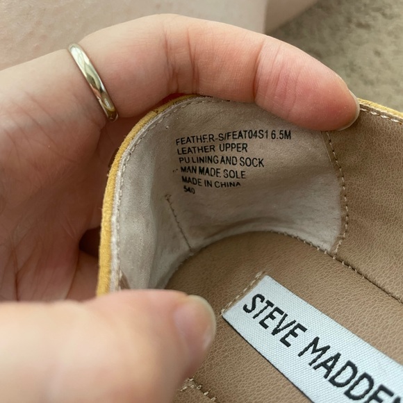 Steve Madden studded yellow suede pointed toe flats - Picture 3 of 3